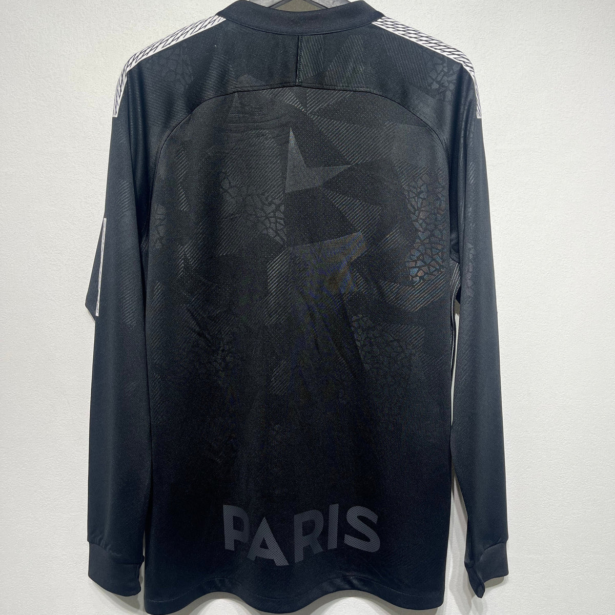 Troisième maillot homme du Paris Saint-Germain 2017/18 – Manches longues – Design rétro