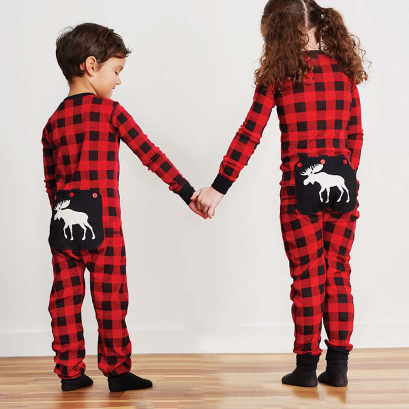 Weihnachtspyjama im Familienlook – Elchmotiv mit Karomuster